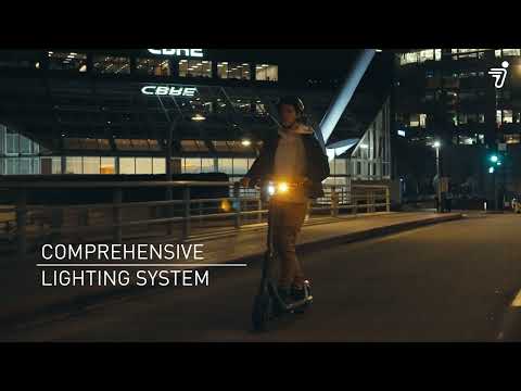 Segway P65 Kickscooter: The City Cruiser (30 secs)